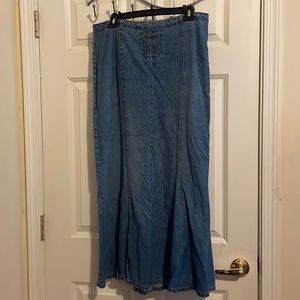 Long length Blue Jean Skirt Size 10. Length is 34 inches from the waist